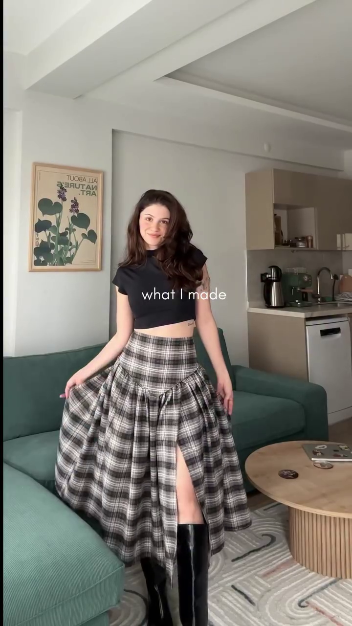 “Urban Muse Skirt Set 🖤🪩 | Plaid Midi Skirt with Crop Top”