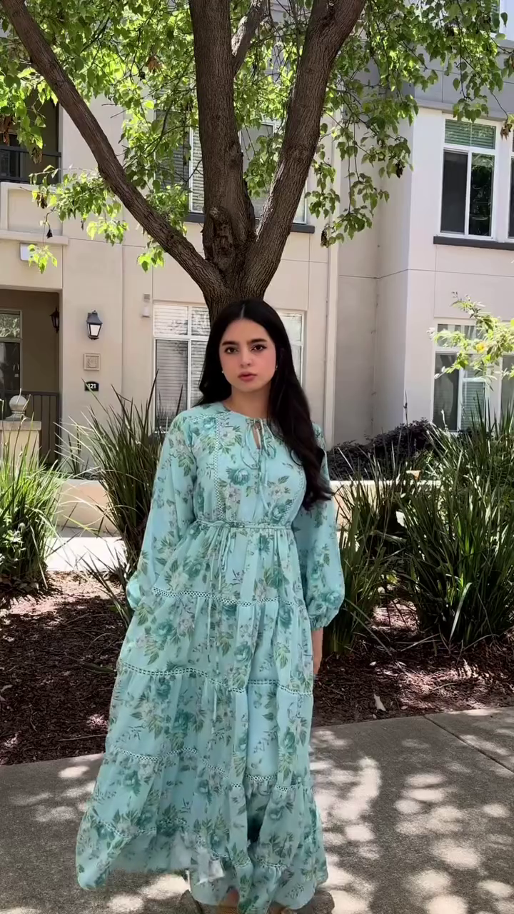 “Blush Garden Maxi Dress 🌸🤍 | Soft Floral Elegance”