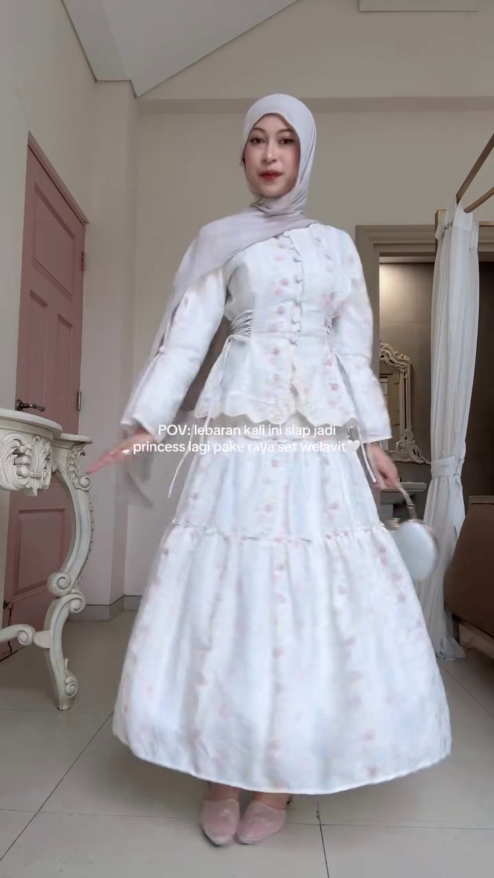 “Ivory Blossom Princess Set 🌷 | Elegant Floral Modest Dress Ensemble”